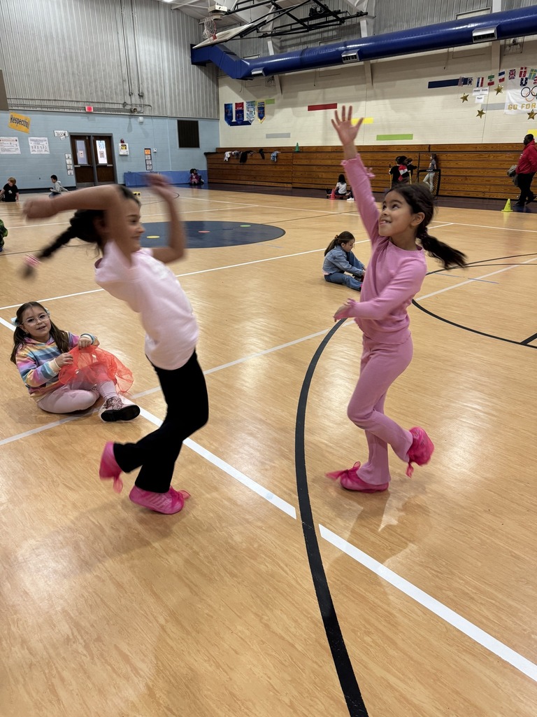 students in gym class