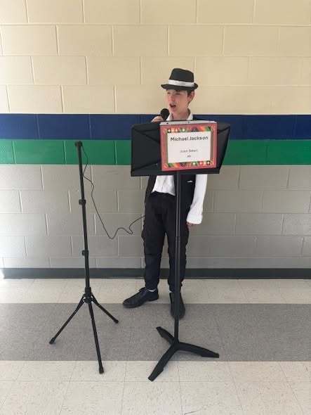 student dressed up as Michael Jackson