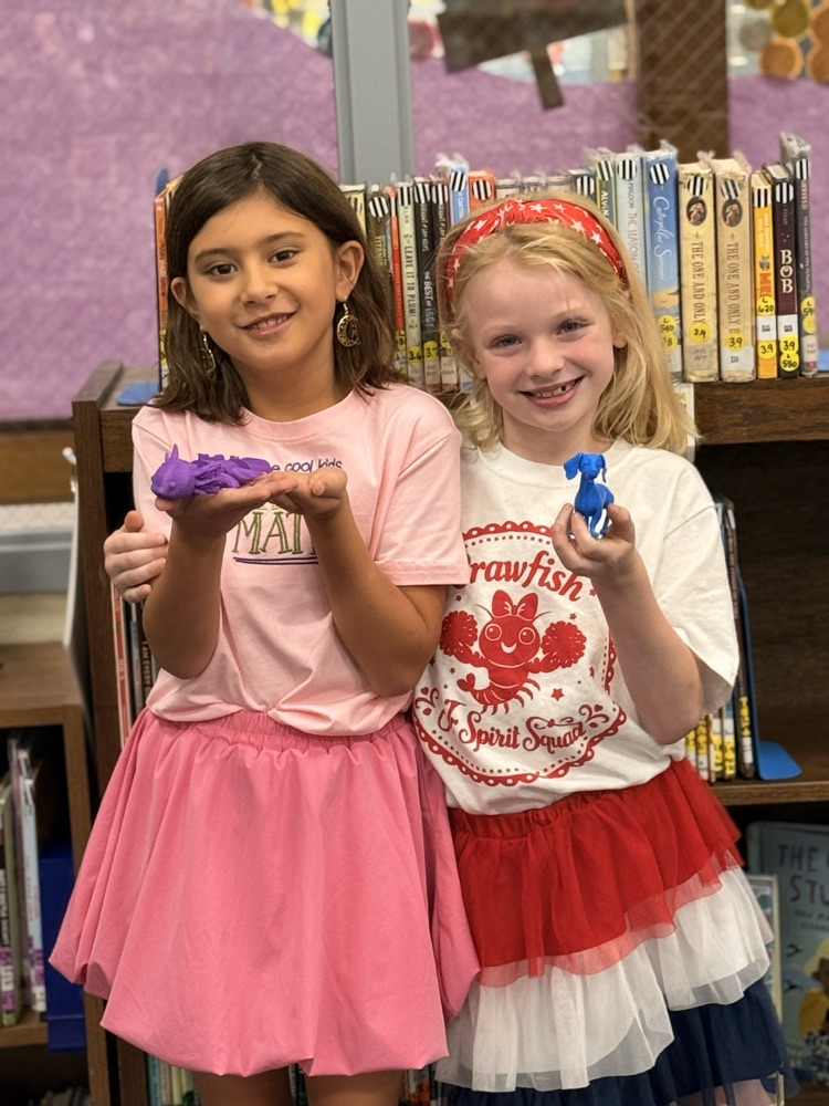 girls with 3d printed toys