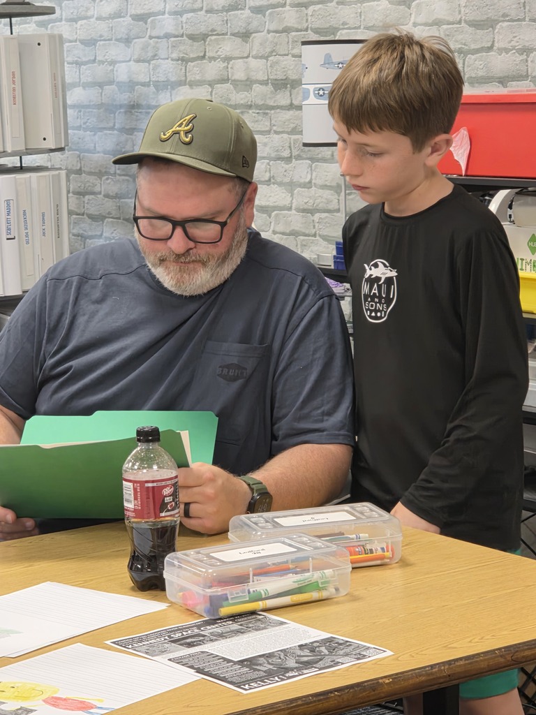 Ms. Ledford hosted an after-hours session for SES gifted program parents to cover the curriculum, answer questions, and navigate their children's reports.