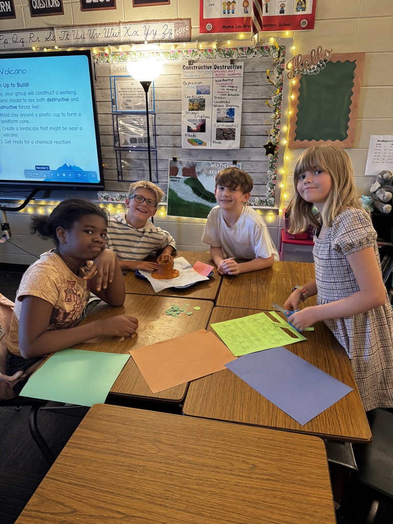 5th grade students made volcanoes