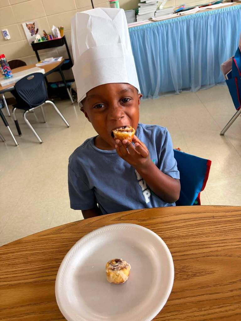 Learning has never tasted so sweet! 🥐✨ The first grade classrooms at St. Marys Elemntary School are finding creative ways to make foundational skills stick. Today, students mastered vocabulary using "Synonym Buns"—a clever play on words that teaches similar meanings while bringing joy to the classroom. We love seeing our teachers turning everyday lessons into memorable experiences! 🍎✨ #BElieveinCAMDEN #WeAreCamden