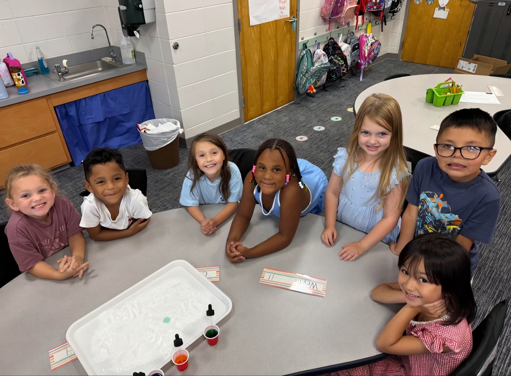 Kindergarteners explored the vibrant world of color this week through hands-on activities, themed projects, and exciting science experiments.