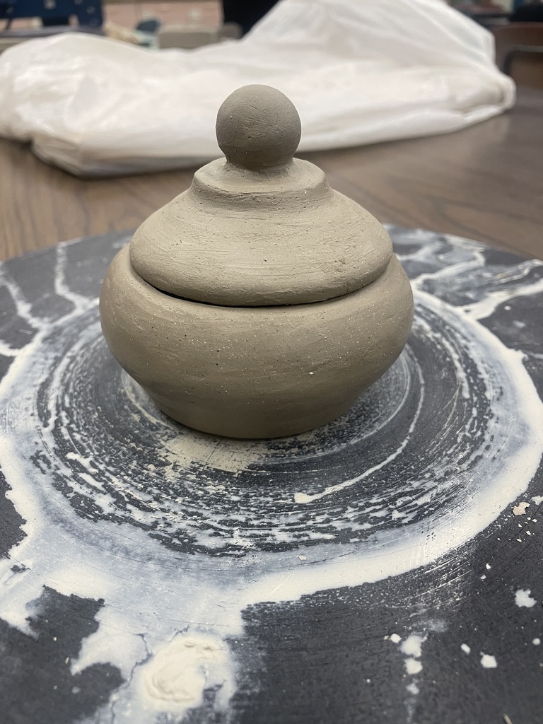 ceramics 2 students throwing pottery