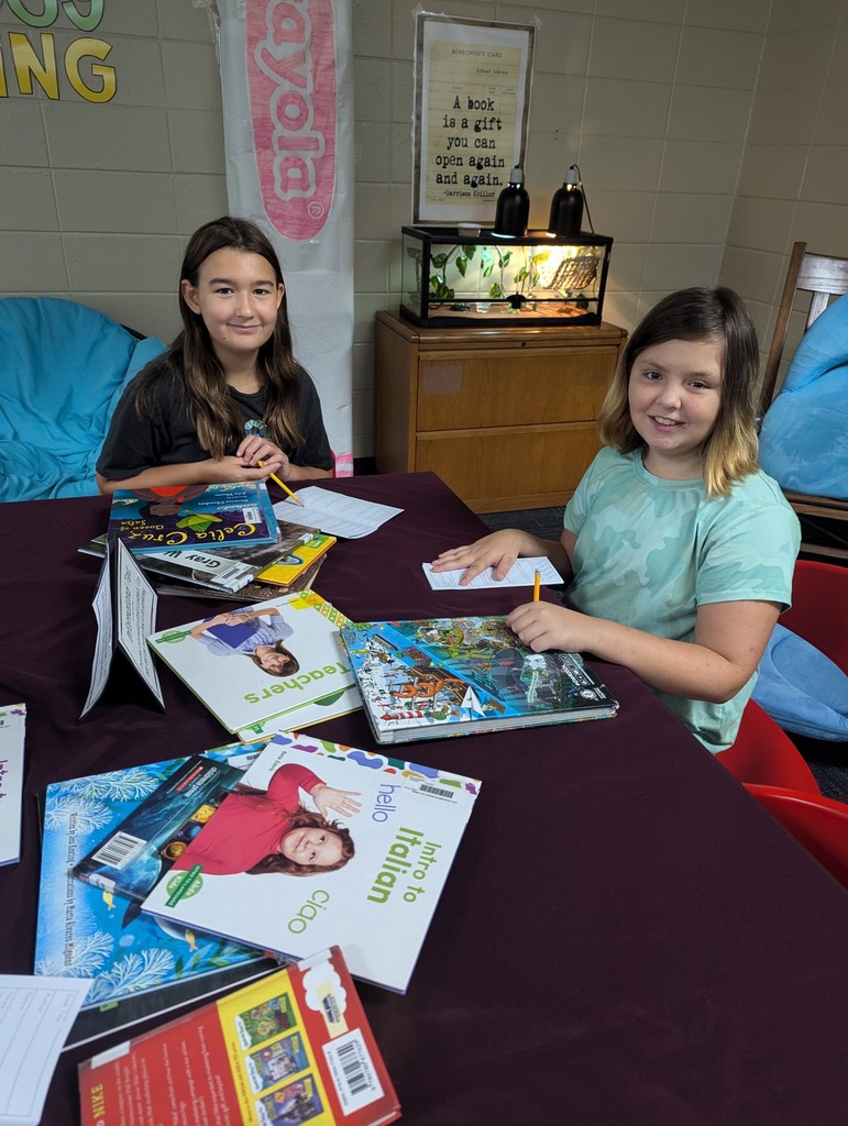 Students at the Read a'latte cafe