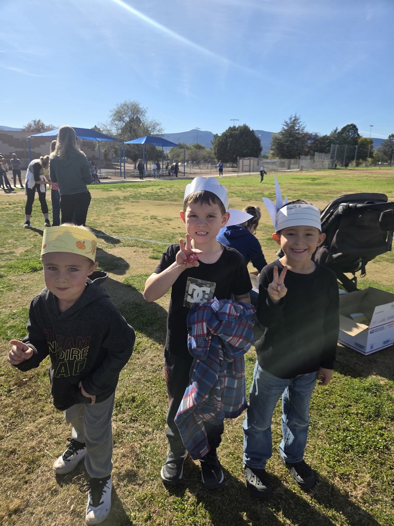 Kinder Boys Turkey Trot Winners