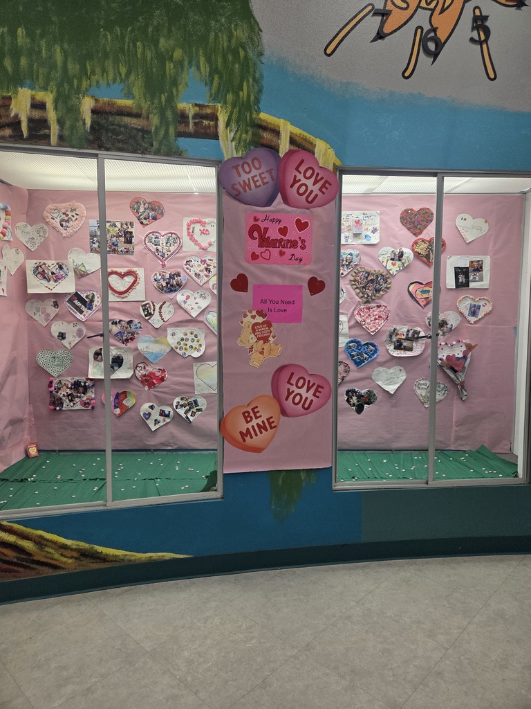 The 2nd grade Art work :)