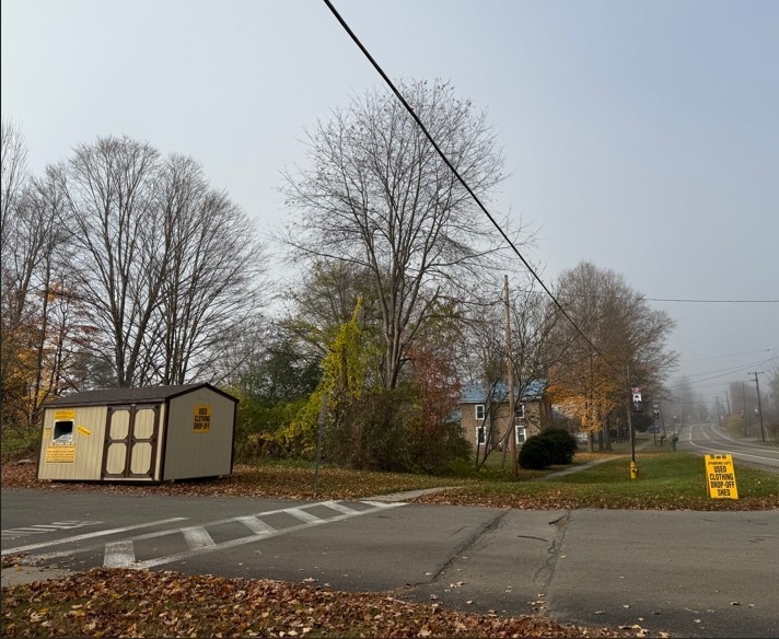 clothing drop off shed in Savona