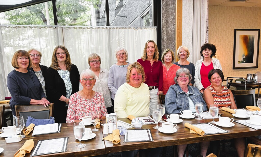 Pcirre of CS Retirees at lunch