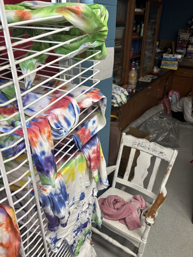 tye die shirts