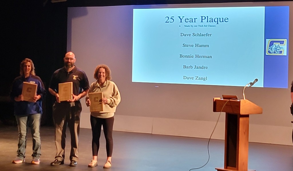 Picture of 25 year service awards, Dave Schlaefer (not pictured), Steve Hamm, Bonnie Herman, Barb Jandre and Dave Zangl (not pictured)