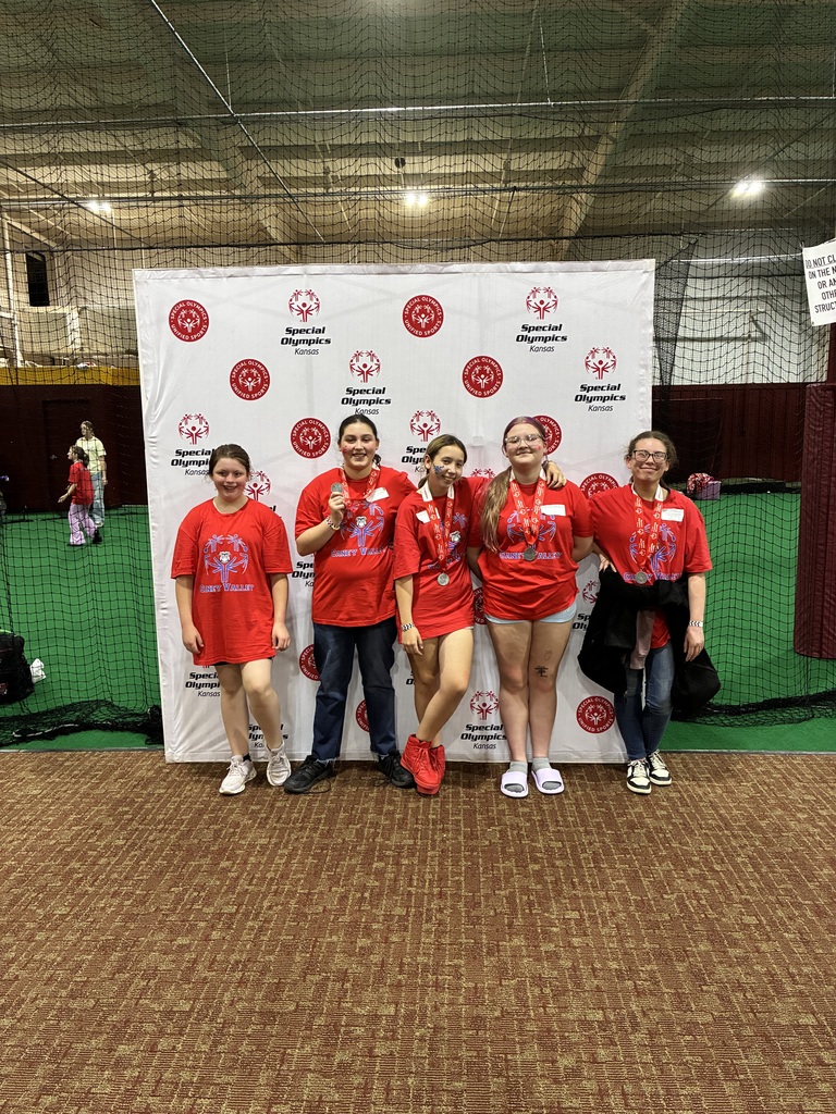 Bocce and Cheer Students