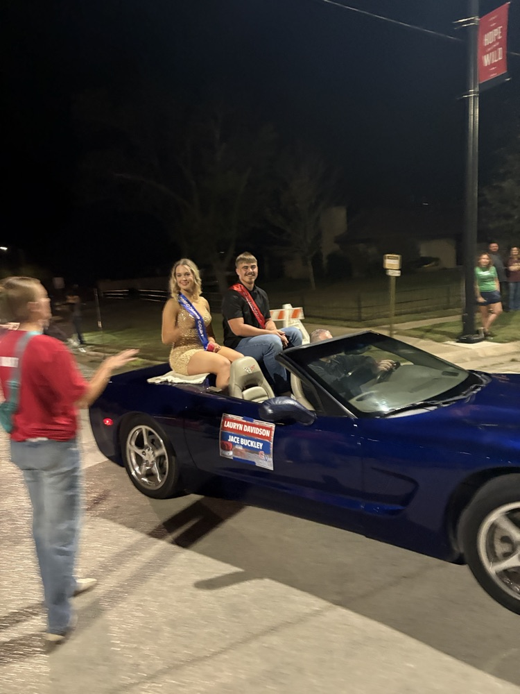 hoco candidates in the parade