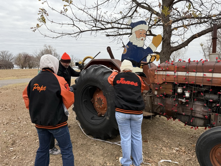 Canton FFA’s lake of lights display