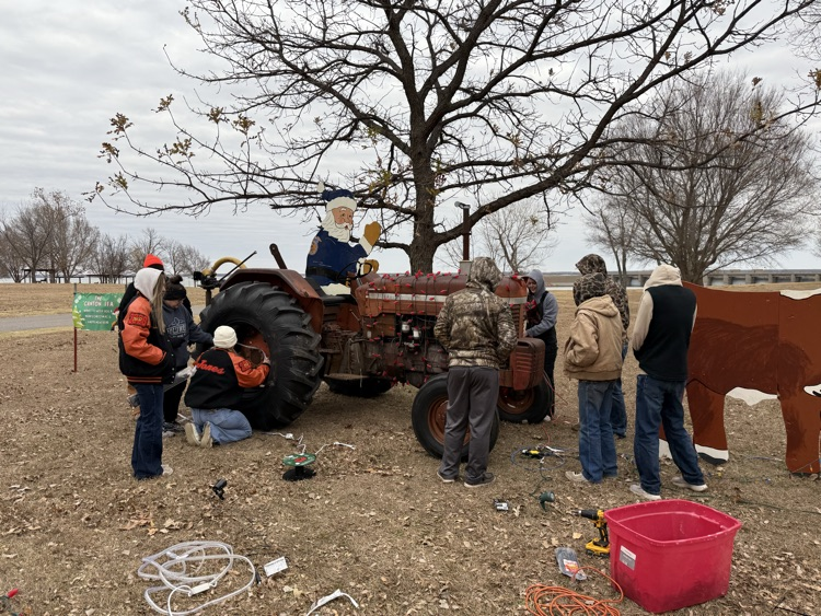 Canton FFA’s lake of lights display