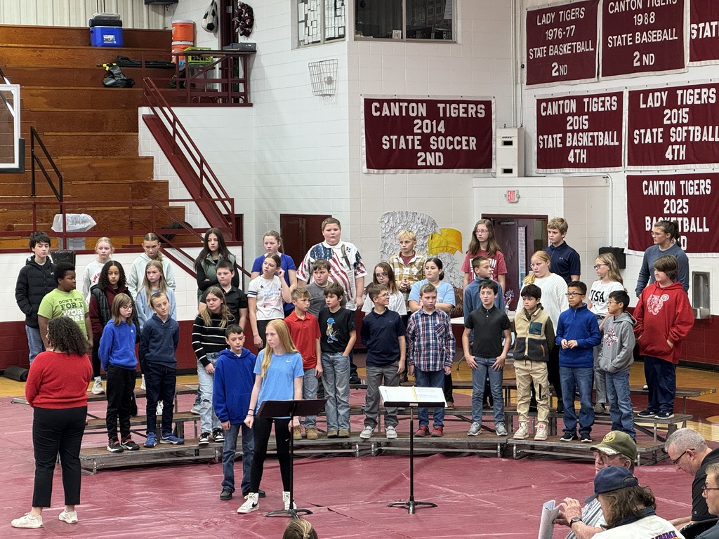 6th grade students perform