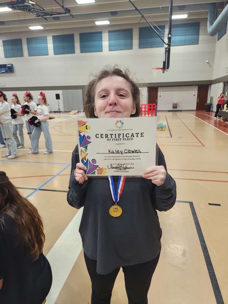 Kaley shows off 1st place certificate