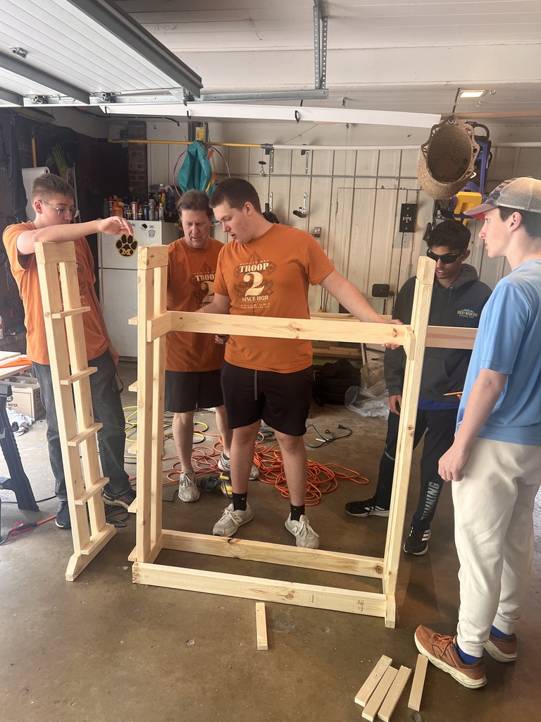Warner Durham works with other friends on his Eagle Scout project