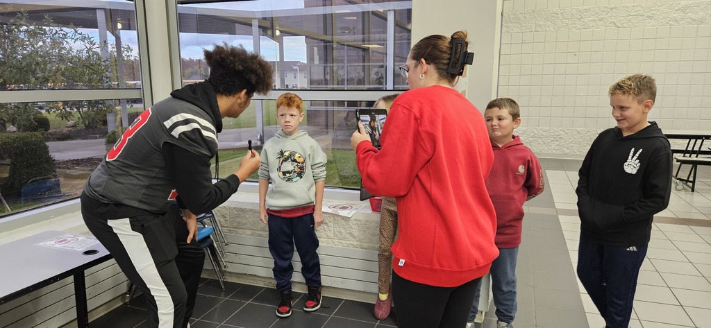 The HS Communications Class are working hard filming and editing a special project that will be presented at the Veterans Day Assembly next week!
