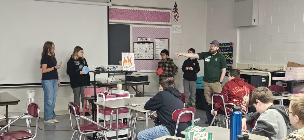 Geauga County Park District visited our elementary school to share hands-on lessons all about space, planets, constellations, and more with our fifth grade students.