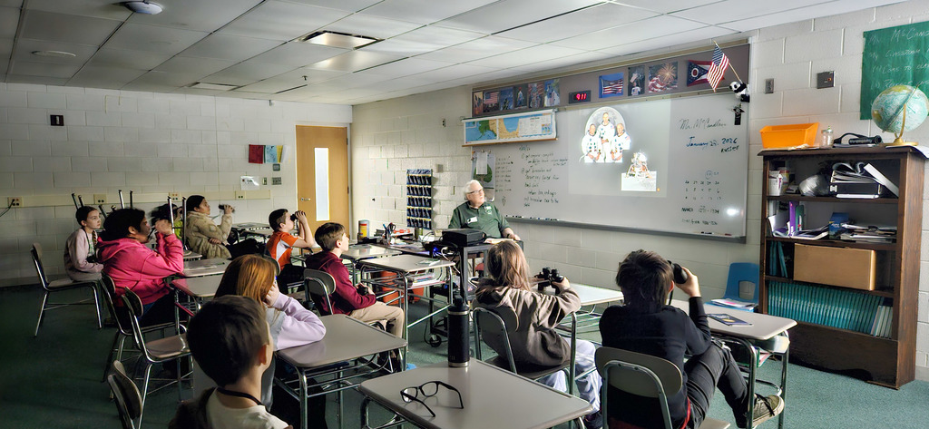 Geauga County Park District visited our elementary school to share hands-on lessons all about space, planets, constellations, and more with our fifth grade students.
