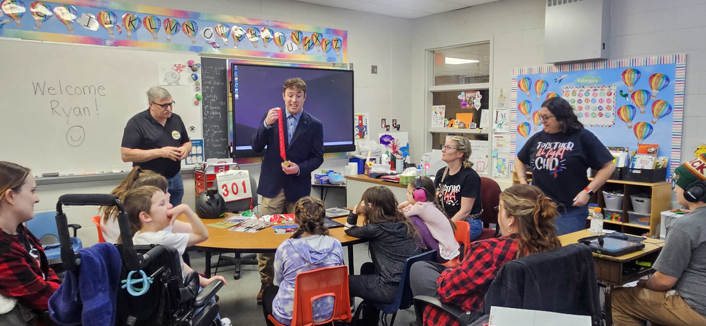 Ryan Manfredi talks to Alison Tomazic's class about his experience at the Special Olympics and other competitions! 