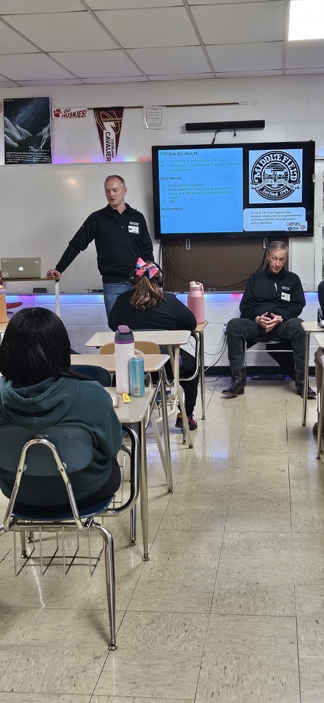 Middlefield Council Members and Maylor Garlich visited Mr. Kruse's Government class to speak about the different levels of government.