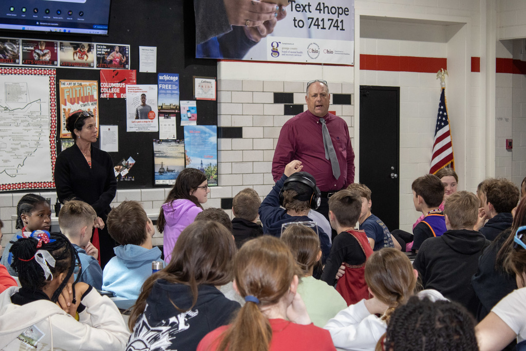 6th Graders touring and scheduling for the Junior High School 2026-2027 school year. 