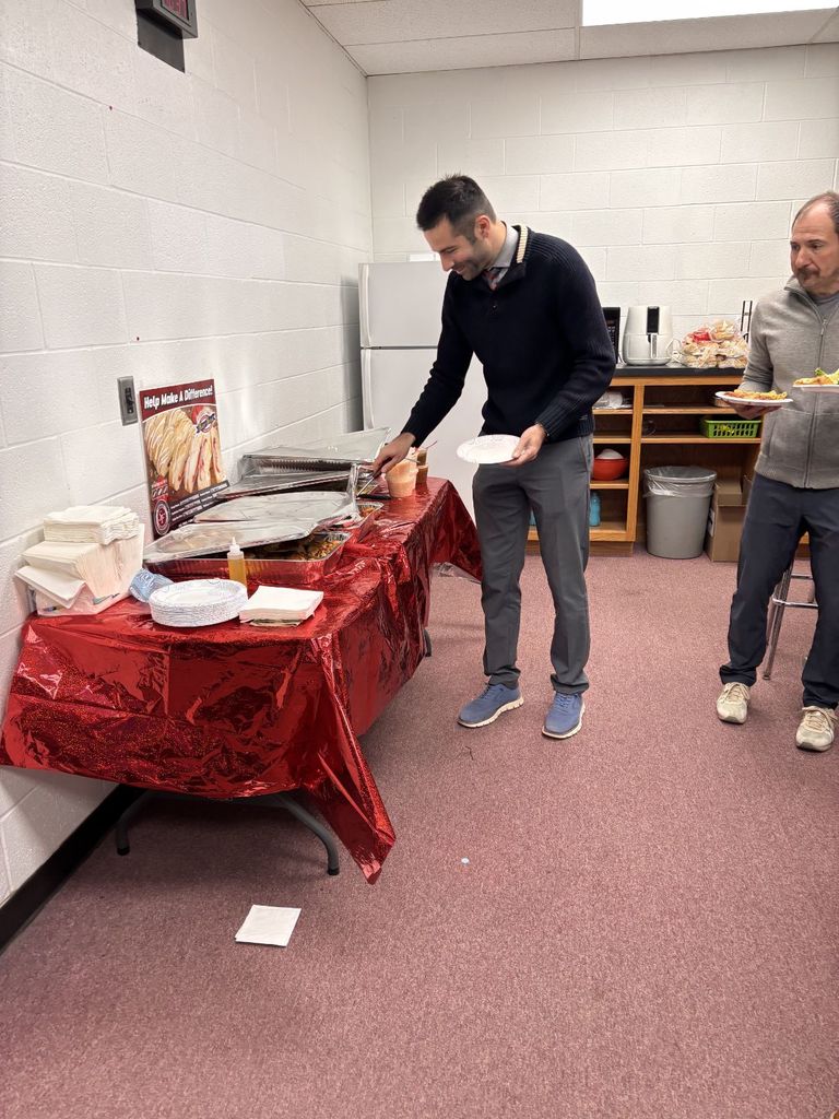 Vinny's provides lunch for teacher appreciation week at the high school.