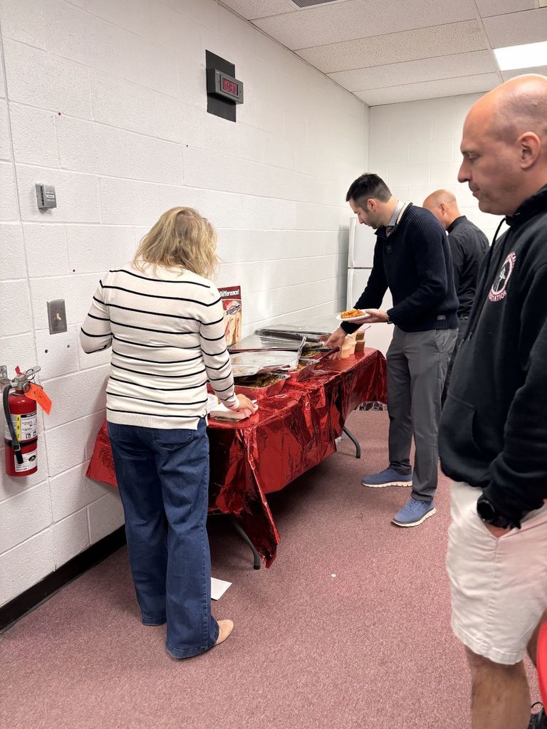 Vinny's provides lunch for teacher appreciation week at the high school.