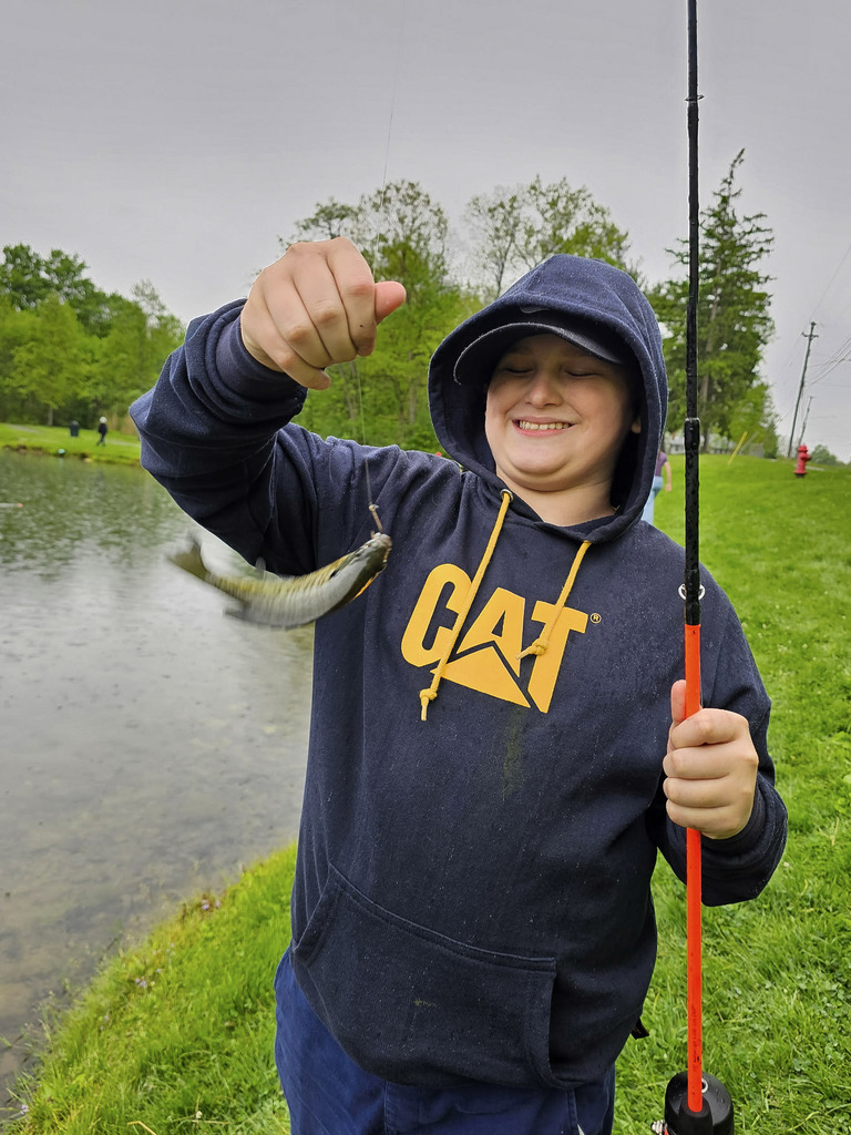 6th-grade field trip to Mineral Lake Park for a chance to fish and get outdoors!