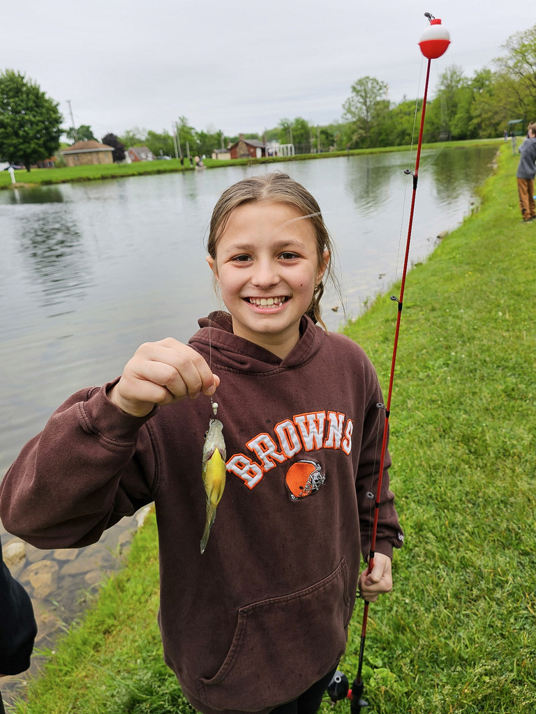 6th-grade field trip to Mineral Lake Park for a chance to fish and get outdoors!