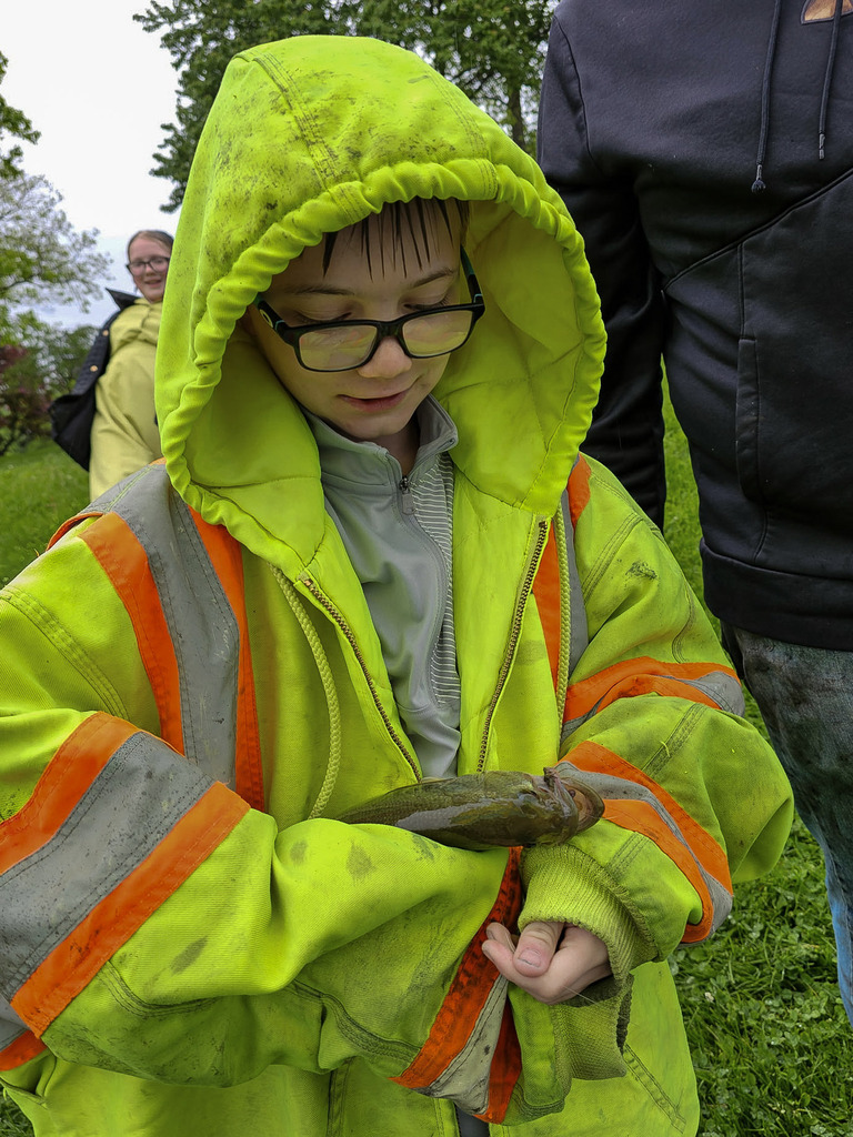 6th-grade field trip to Mineral Lake Park for a chance to fish and get outdoors!
