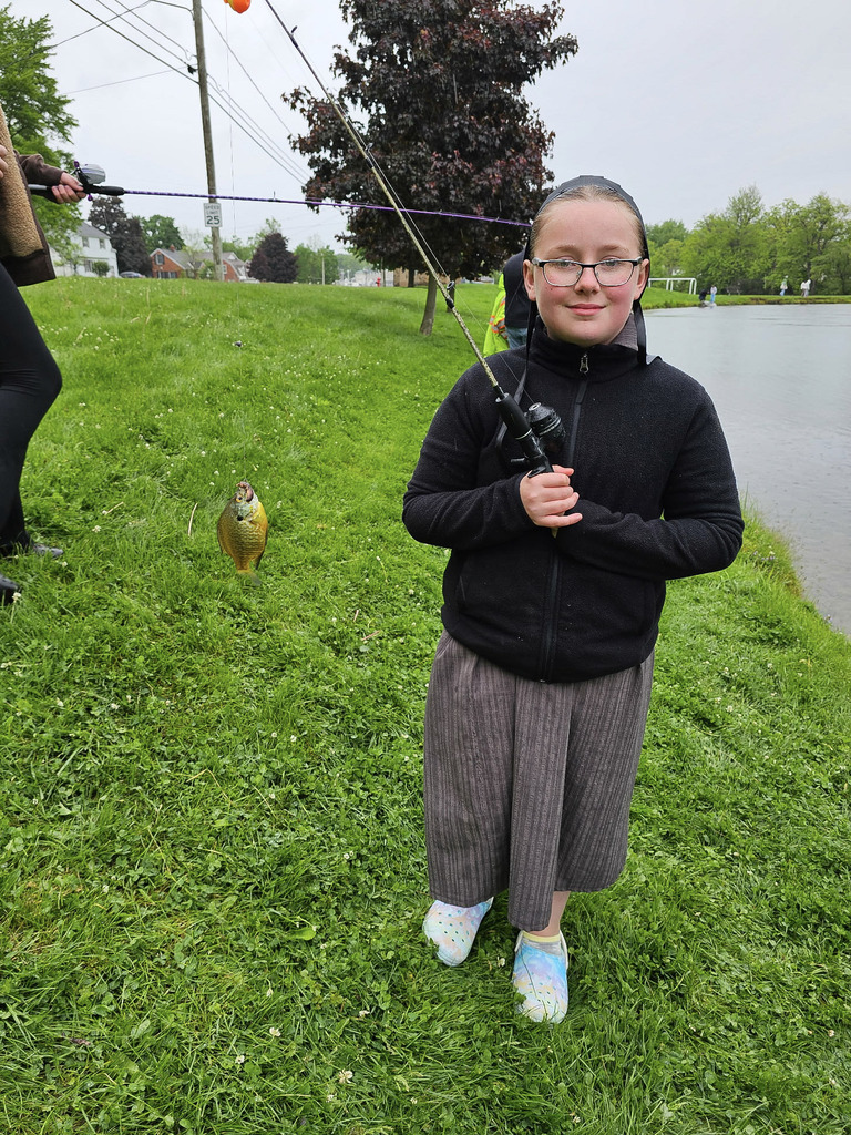 6th-grade field trip to Mineral Lake Park for a chance to fish and get outdoors!