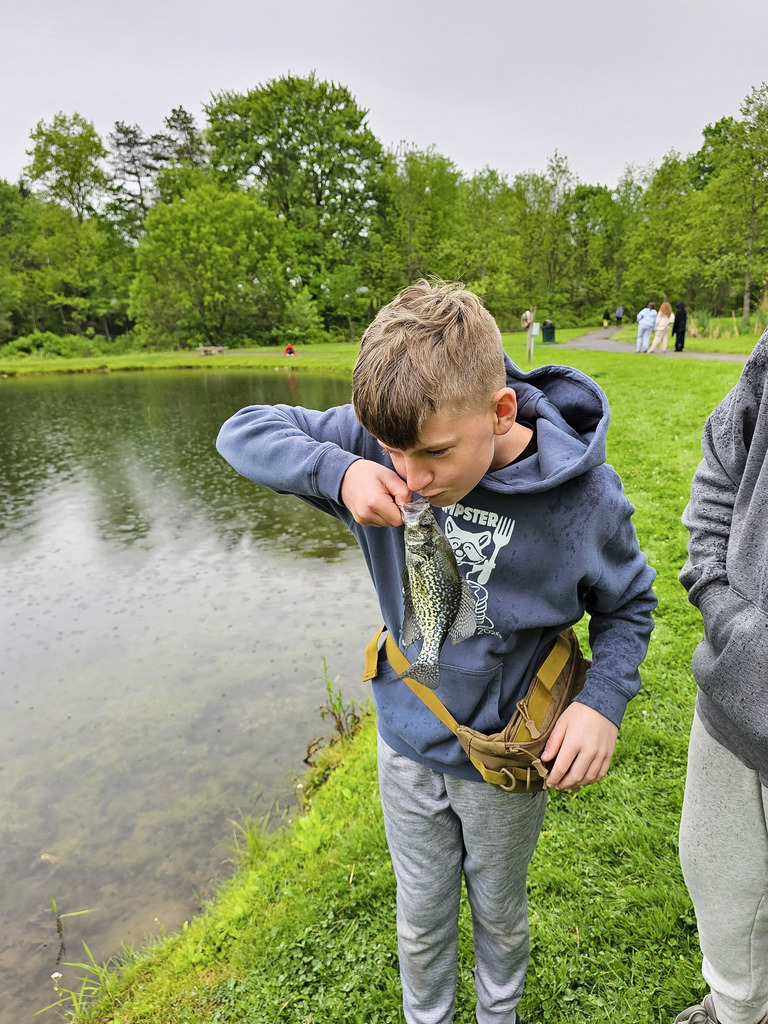 6th-grade field trip to Mineral Lake Park for a chance to fish and get outdoors!