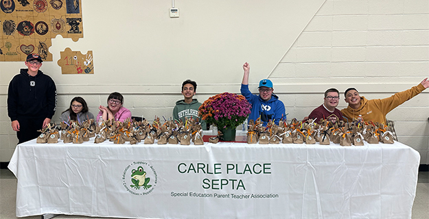 Carle Place Educational Foundation hosts successful annual Hicks Night fundraiser