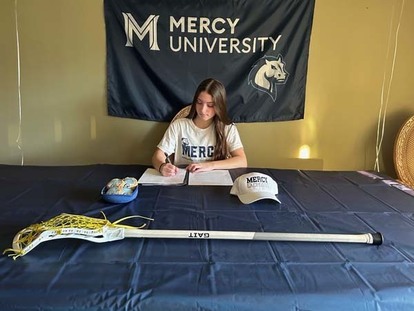 Congratulations to Sophia Pittoni on signing with Mercy University and Marissa Nosovitch for committing to Kutchtown University on National Signing Day!