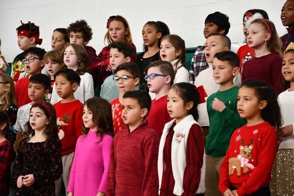 This morning, Cherry Lane second graders performed in their annual winter concert and art show! ☃️