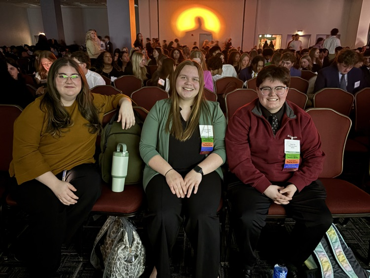 3 students at general session
