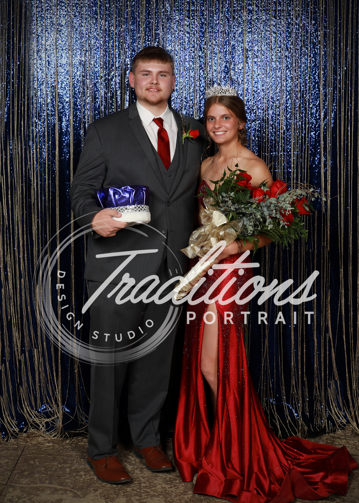 Photo of 2026 prom king and queen