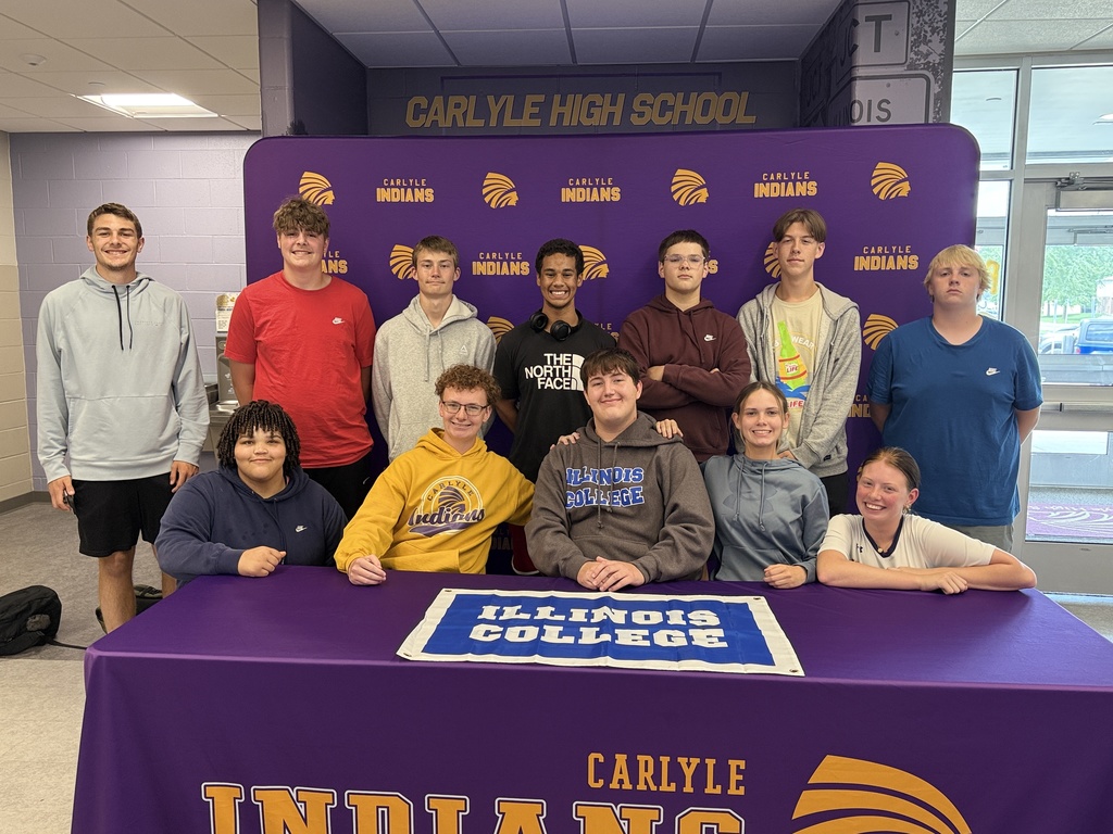 signing photo with Phoenix Mendoza