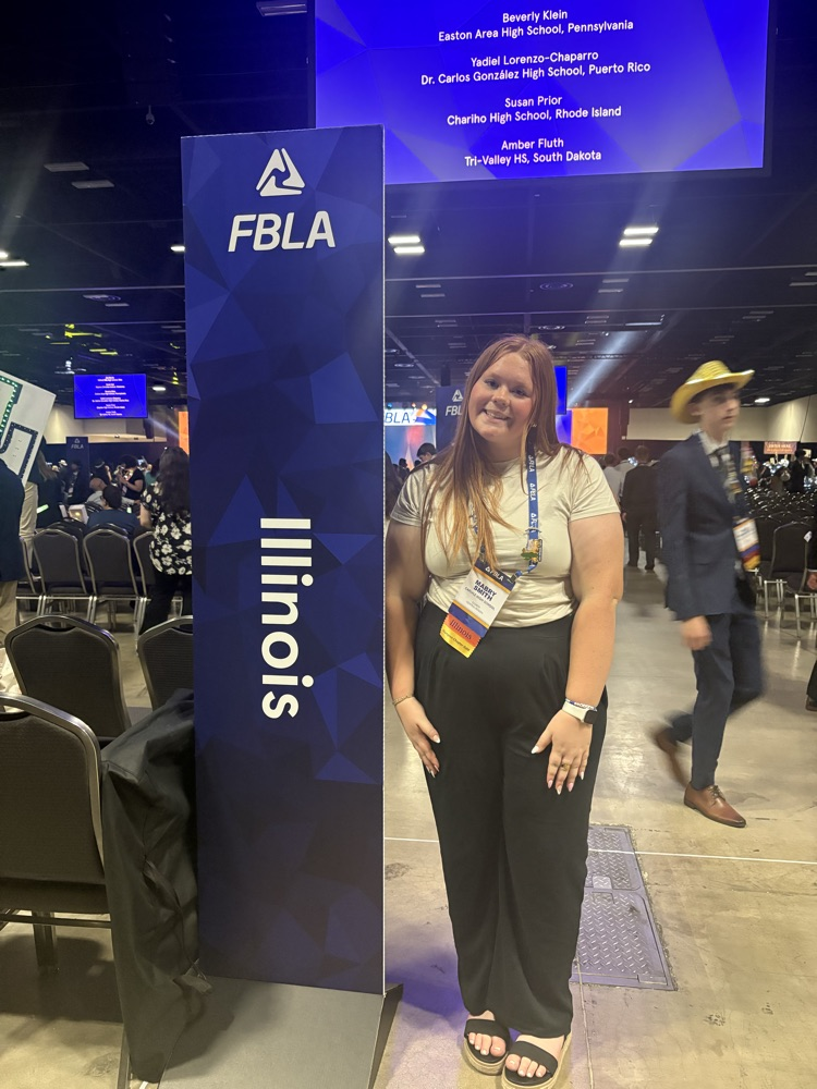 Mabry by Illinois sign at opening session