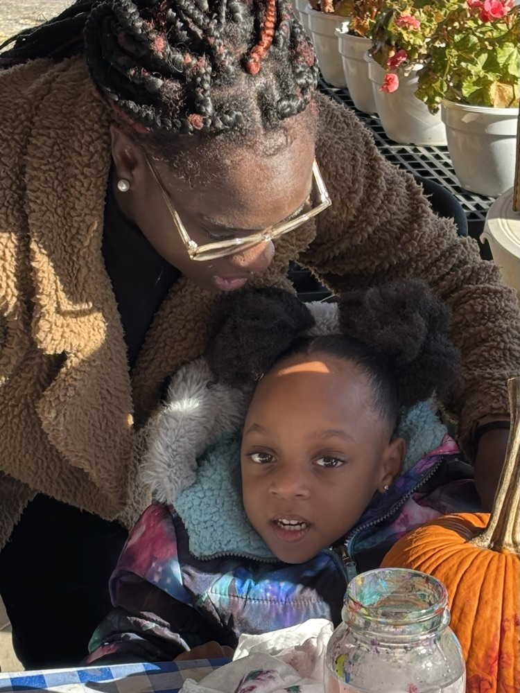 Pk student & parent at farm 