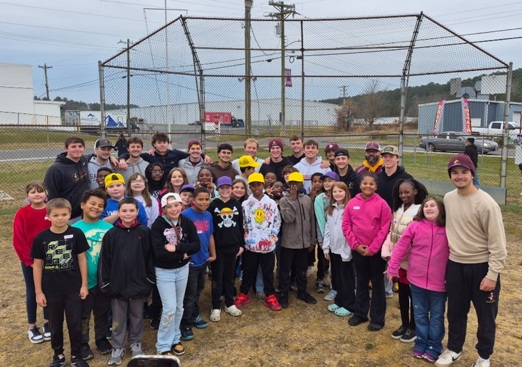 SU Baseball & 5th grade students