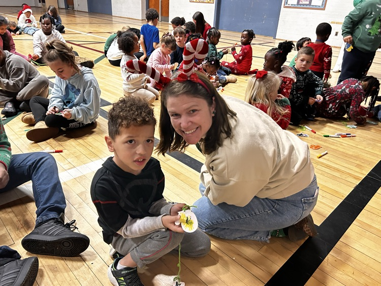 student ay house meeting