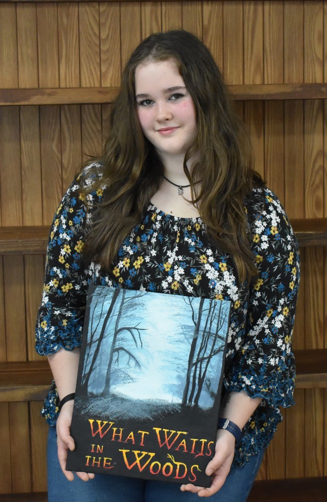 Senior Hailli Dietzel