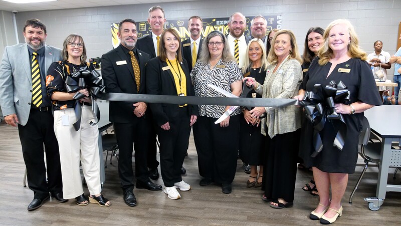 district office and school leaders cut the ribbon on temple middle's stem lab