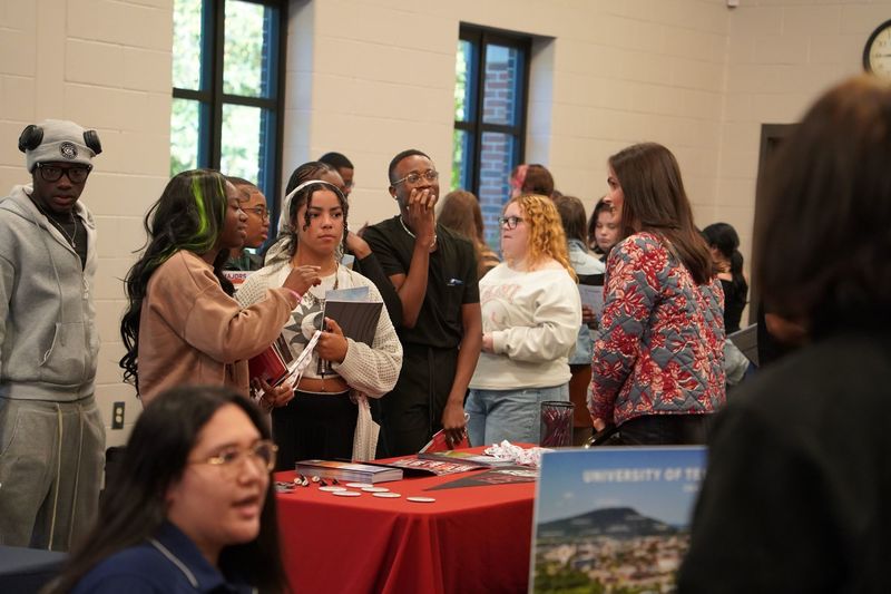 Seniors visit college booths at probe fair