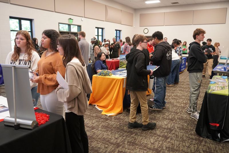 Seniors visit college booths at probe fair