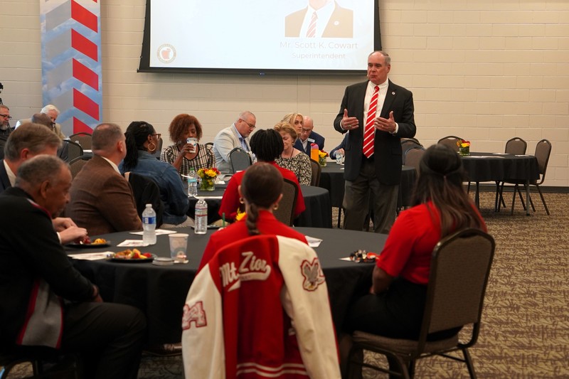 clergy breakfast crowd